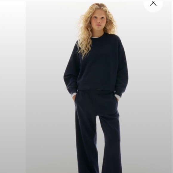 H & M 2-PIECE SWEATSHIRT AND JOGGERS SET - Picture 1 of 13